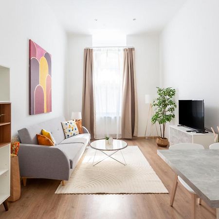 Cozy & Pleasant Homes In The Heart Of Budapest Esterno foto
