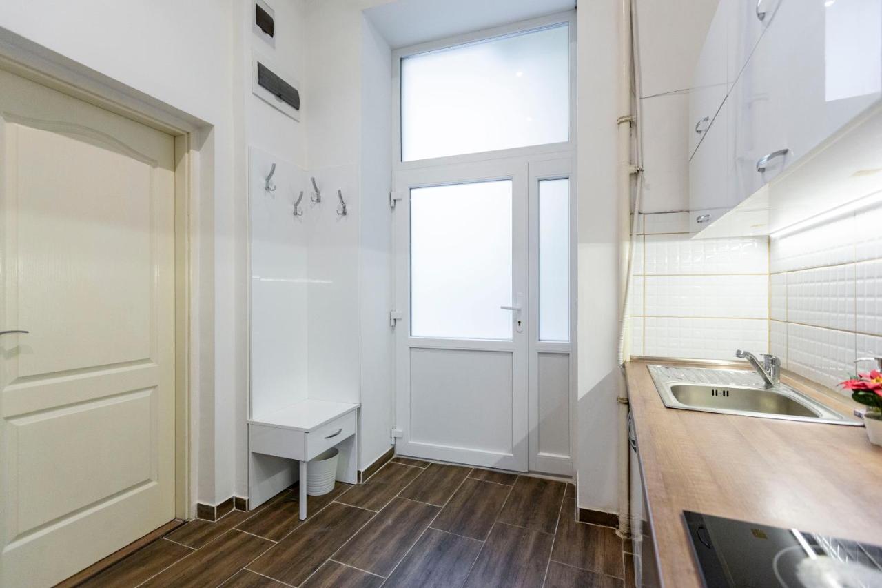 Cozy & Pleasant Homes In The Heart Of Budapest Esterno foto