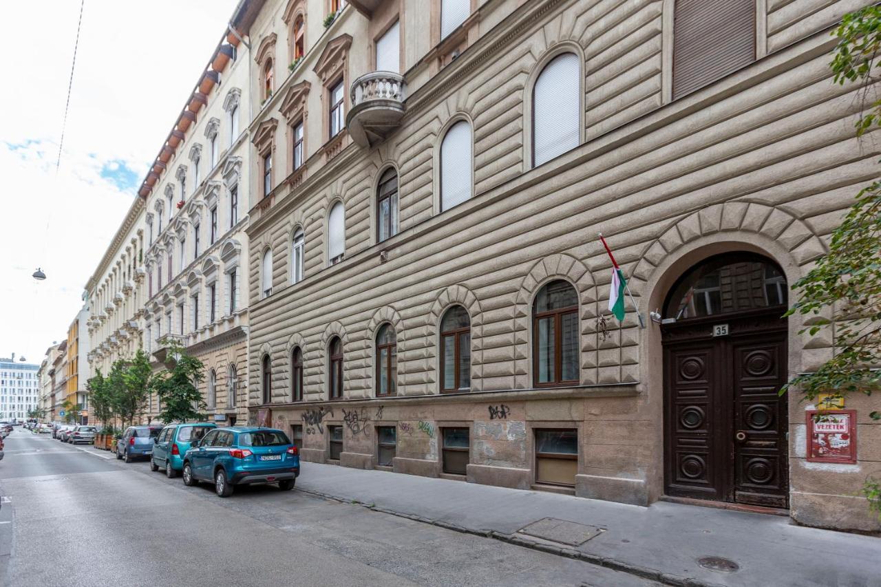 Cozy & Pleasant Homes In The Heart Of Budapest Esterno foto